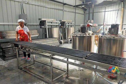 西池鄉(xiāng)丨辦起加工廠,拓寬致富路